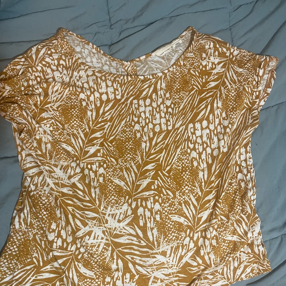 Yellow/mustard and white shirt sleeve shirt. Size large by Christian Siriano.